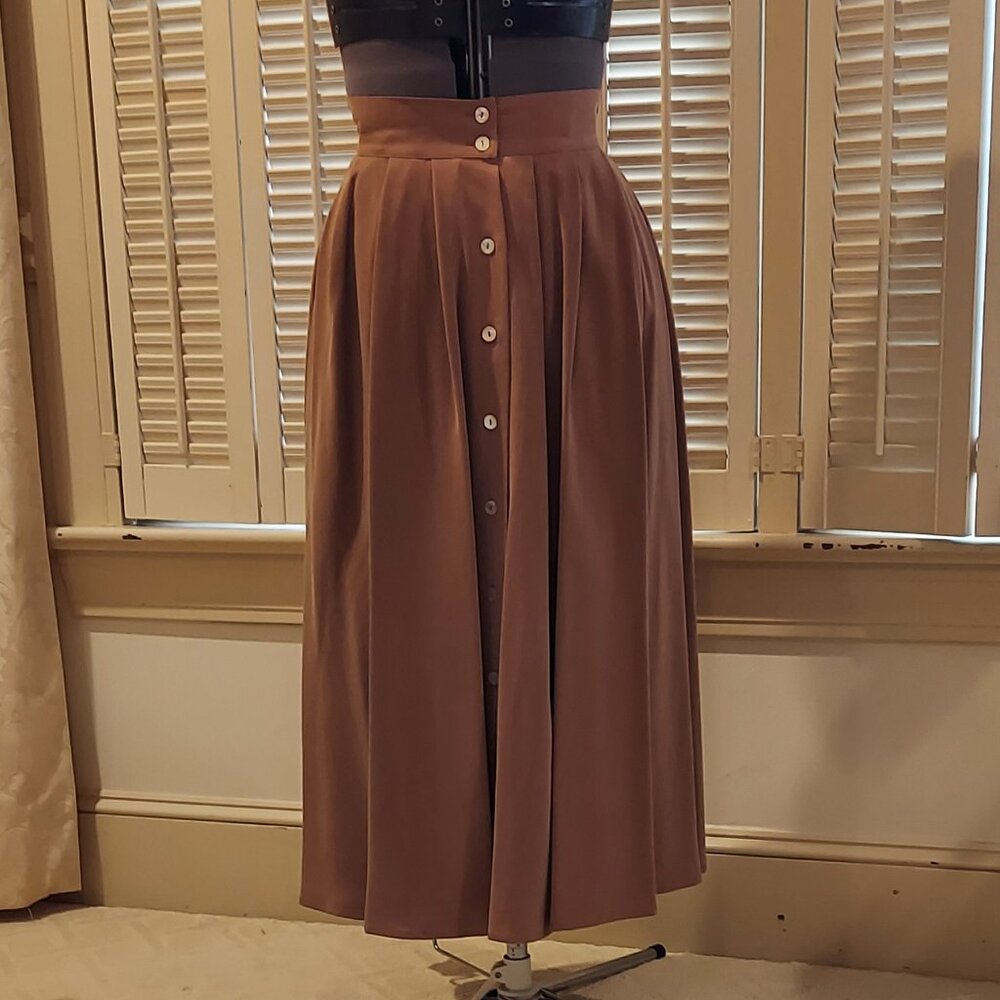 Silk NWOT Med. Brown Long Pleated Skirt by Brownstone Boutique Size Petite 4